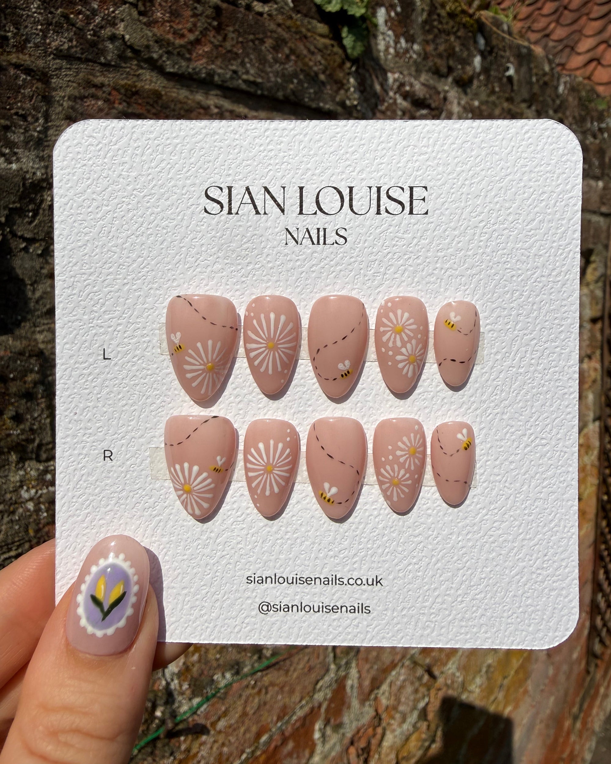 Bees and Daisies Hand-Painted Press-On Nails